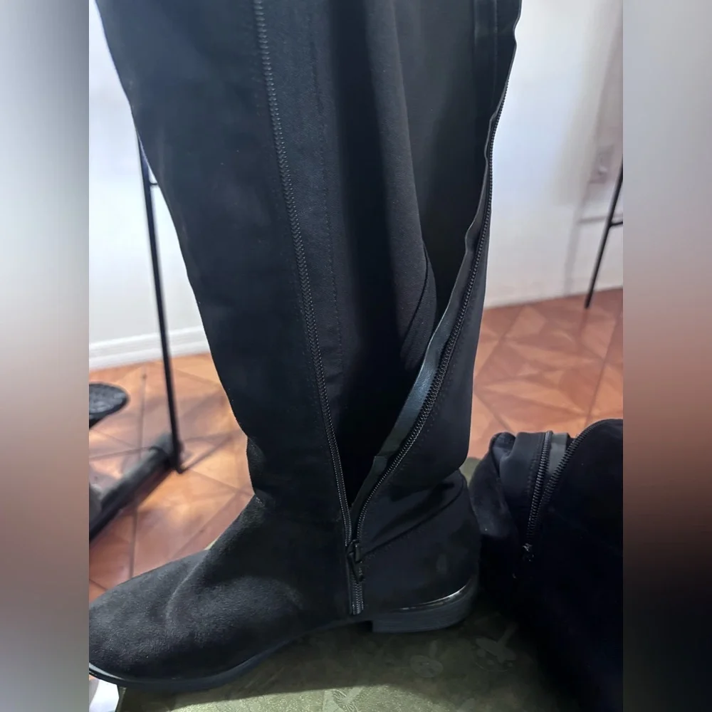 Simply Vera by Vera Wang Black Over-the-Knee Suede-Look Leather Boots size 8